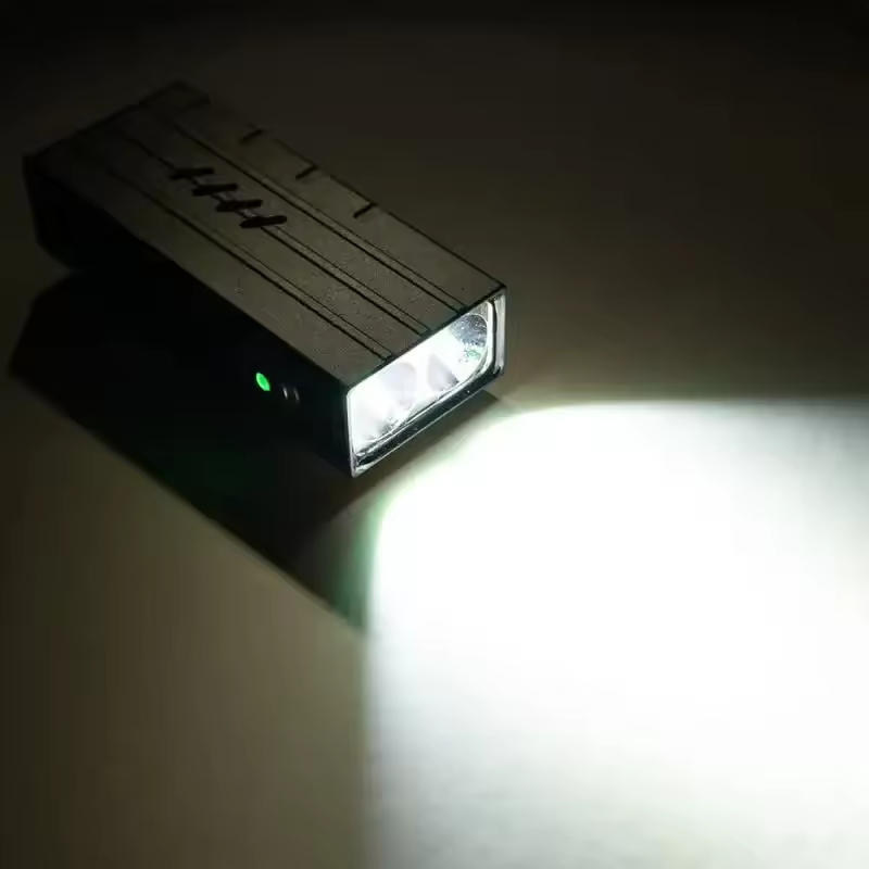 Vastlite Sima 2200lm Magnetic Rechargeable EDC Flashlight - Image 5